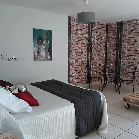 Monplaisir Maison d'hôtes Latrape
