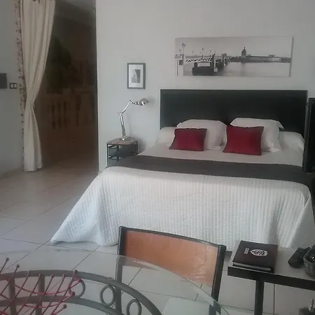 Monplaisir Maison d'hôtes Latrape